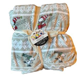NWT Peanuts Snoopy Christmas Berkshire Velvet Soft Blanket Woodstock 90”x 90”